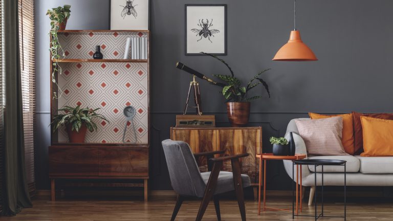 Harmonizing Orange-Toned Wood Furniture with Gray Walls: A Style Guide