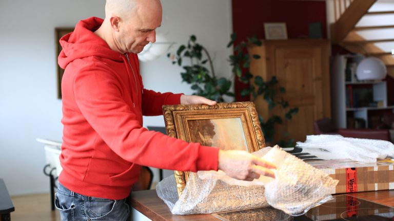 The Significant Drawback of Creating a Gallery Wall in Your Kitchen