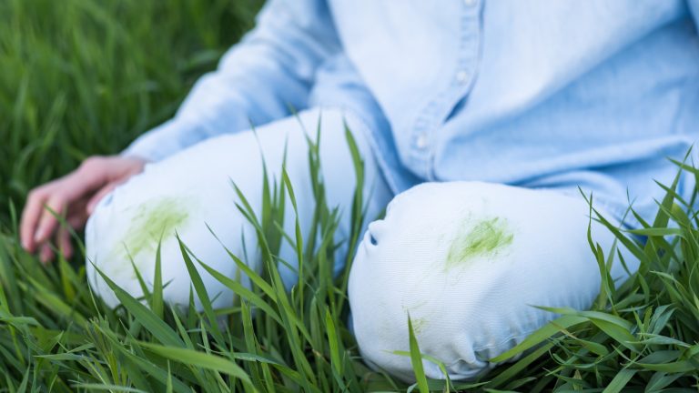 The Ultimate Method for Removing Grass Stains from Clothing