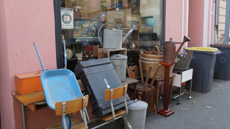 Thrifted Yard Decor That Brings Vintage Charm to Your Garden
