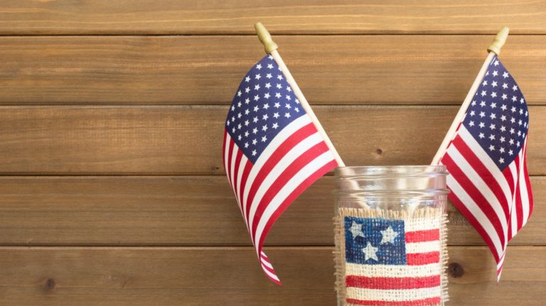 5 DIY Patriotic Mason Jar Ideas for Perfect Fourth of July Decor
