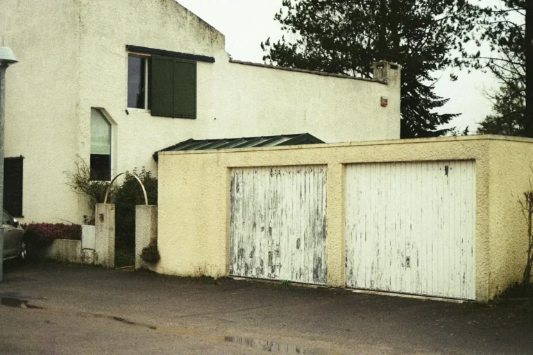 Observations on Updating Kitchen Cabinets Without Sanding Observations on Updating Kitchen Cabinets Without Sanding